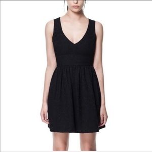 3/30 Deep v Zara mini dress